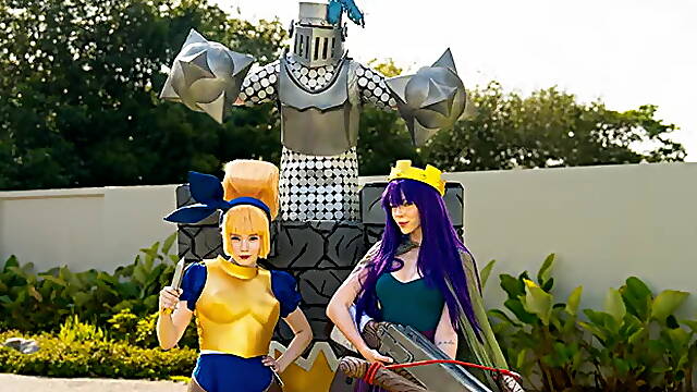 Clash Royale Cosplay: Mega Knight Battles for Dagger Duchesss Tight Wet Pussy!