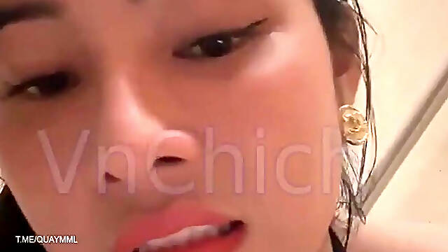 Em Hà My (mn_hamy) MissVogue Mặc Nguyên Bộ đồ Lưới Trốn Vào Toilet Thủ Dâm Chiều Lòng Fans