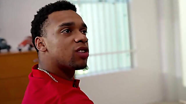 Cheating Girlfriend Melztube Trades Pussy For Peace