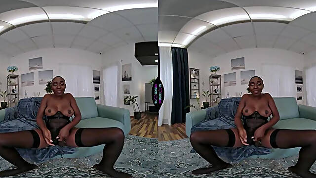 Vr Porn - African Ebony Girl Zaawaadi Solo Fingering Her Black Pussy in Sexy ...