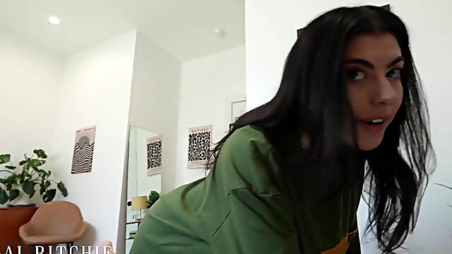 Big Booty Step-sis Forgot to Wear Panties to Bed