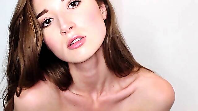 Close up fuck girl in big cock