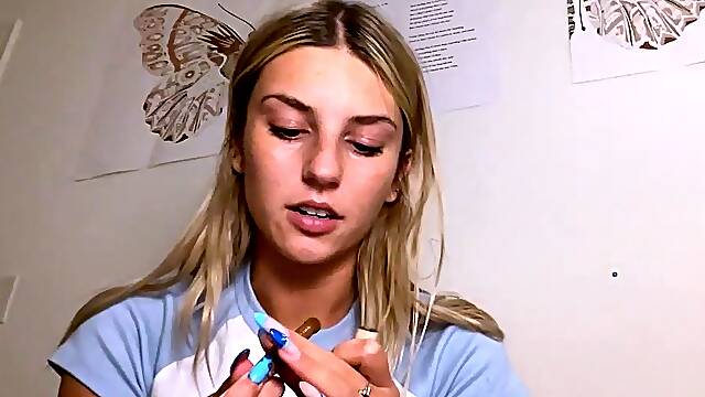 Amateur Blonde Teen Plays Solo with Toy Webcam Porn