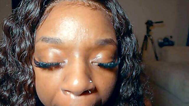 Pornhub ebony babe gets put through the couch