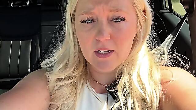 Mature blonde enjoys some hardcore masturbation action