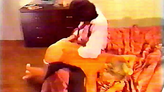 Amateur Blonde Loves Small Dicks