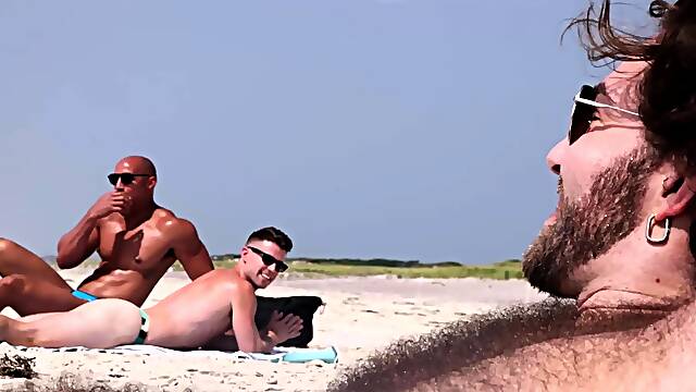 Muscular Top Loves Fucking Wet Hole