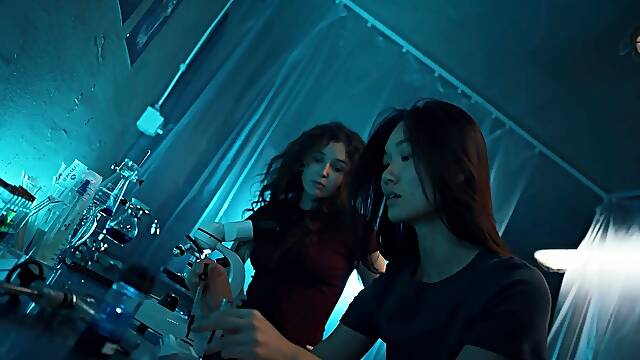 Vampired - The Last Woman On Earth 2
