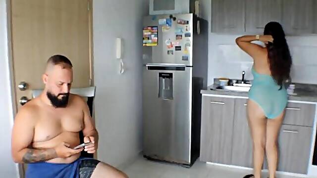 Horny stepmother wanting to be fucked by a big penis - Porn in Spanish: Porn