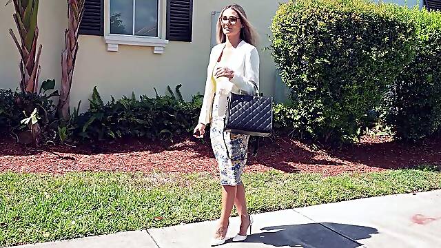 Mandy Rhea gets picked up on the street