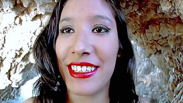 Fucking At The Beach With The Beautiful Arab Dolce Elektra