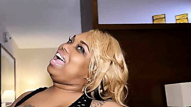 Sexy n thick goddess fucked bbc adonis