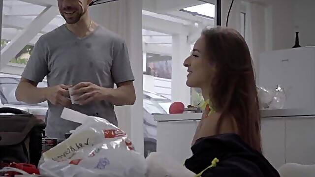 Alyssia Kent - in a new scene by Only3x Lost