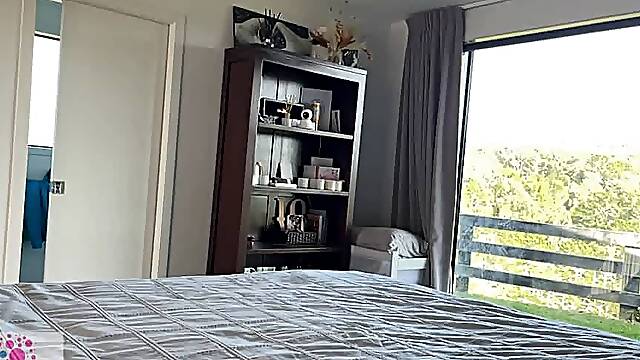 Tradie Quickie with Hot Wife Jo