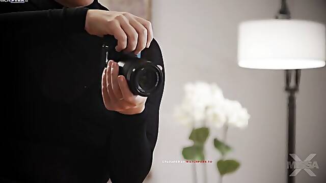 Bombshell blonde Sarah Taylor gets hard dicking at photoshoot