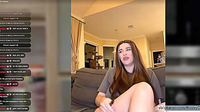 Hot solo play she is on cam! Delight- Webcam joi on now one click!