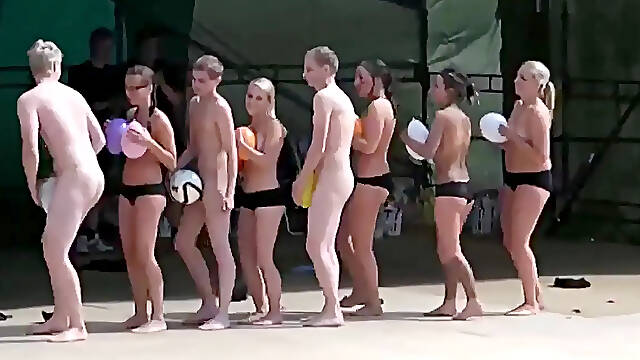 Public balloon dance turns into wild striptease