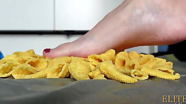 Dutch mommy enjoys foot worship in ASMR crush