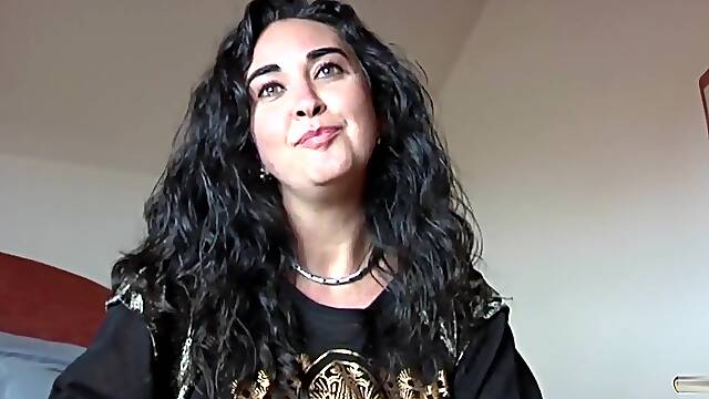 MADURITAS ROSAURA SENORA EN LA CALLE CERDILLA EN LA CAMA