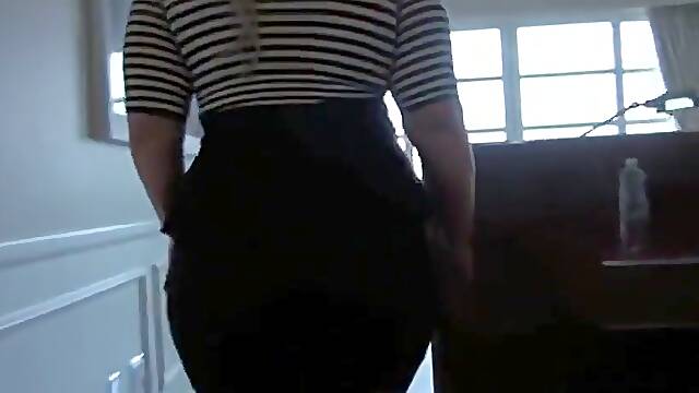 Stunning busty Klaudia Kelly got hard hammered