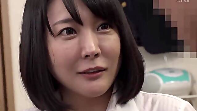 B3D3006-A busty tutor who sexually processes a student&amp;#039;s cock erected with a nipple slip