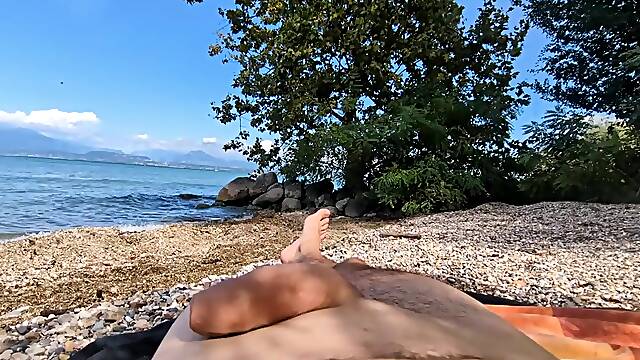 Jerk Off in Public – I Get Undressed on the Beach and a Sexy Gal Enjoys the Show