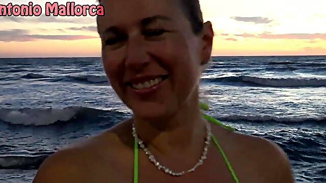 Banging a Curvy Large Boobs German Tourist Picked Up in The Beach