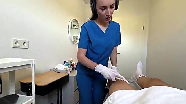 This chab Came Twice On The Massage Table - Tugjob & Oral-job