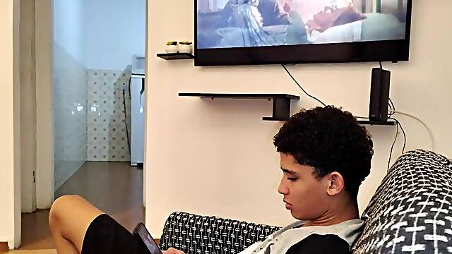 Stepbrother caught stepsister playing with virtual reality glasses and I punched my shlong in this nymphomaniacs throat.