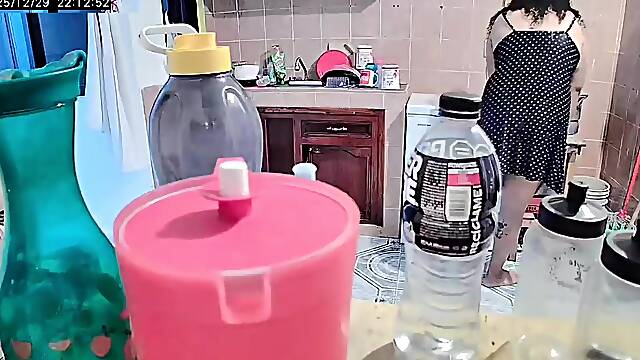 Sister-in-law broadcasts on camera