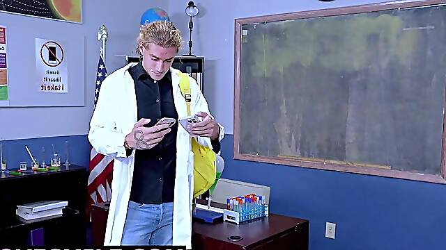 Anal Sex with the mother Id like to fuck Chemistry Teacher - Man Student Drilled the Teachers Anal opening in the Classroom