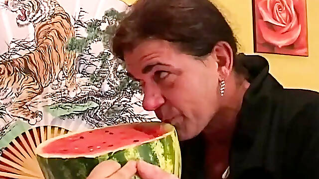 Curvy mother Id like to fuck likes to take giant weenie