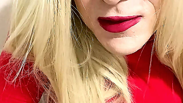 Lustful Crossdresser squirts on a sex tool hands free then sucks it talks indecent to the camera