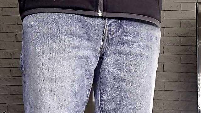 Jeans wetting