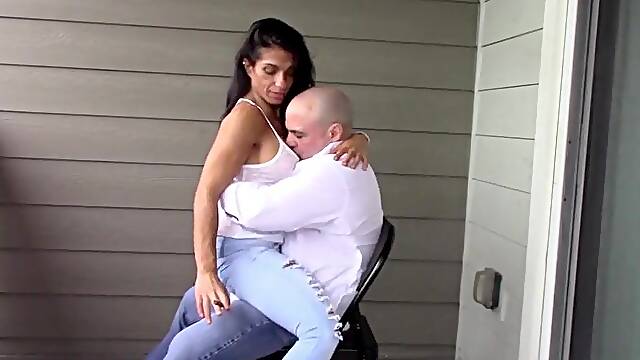 Balcony Grinding to Climax