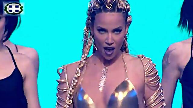 CATWOLK, bathing suit butt FASHIONSHOW 2014 SONG entertainment