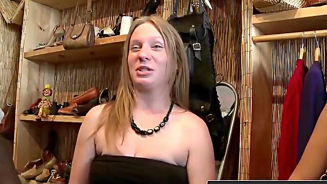 Money converses - Sofia Maya Jmac - Public vag - Reality Kings