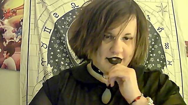 Needy goth girlfriend Needs dp and Vibe