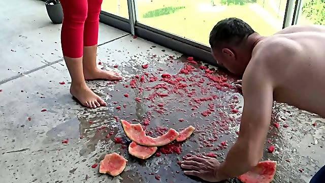 Watermelon Feeding! 