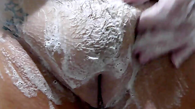 Shaving My Armpits &amp; Washing My Naked Body in Bubbles