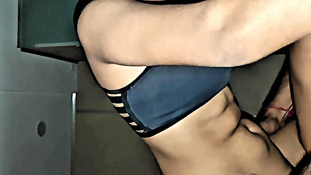 Desi girlfriend ke sath sex oyo desi girlfriend village sex mms