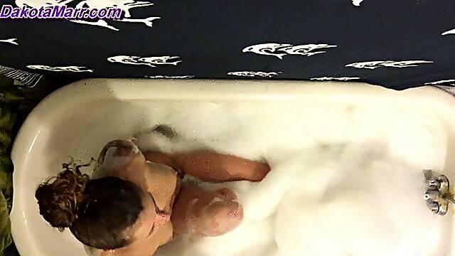 Watch Dakota Marr Take a Bath and Ignore You