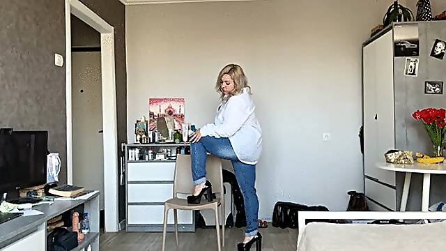 Heels tease!