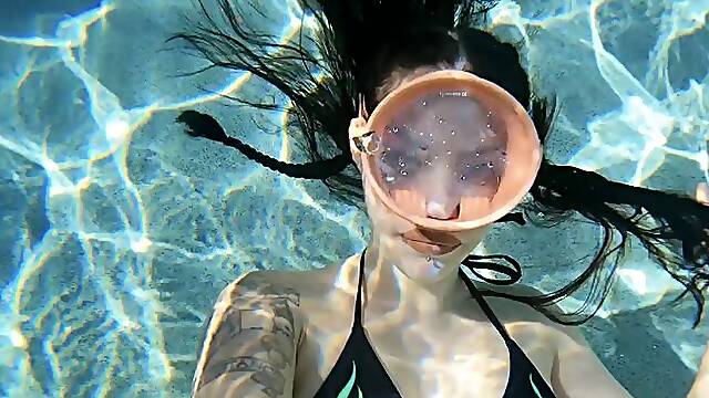 Swimming Pool Underwater Strip Tease Fetish Bikini Dive Mask - Electra Sirena
