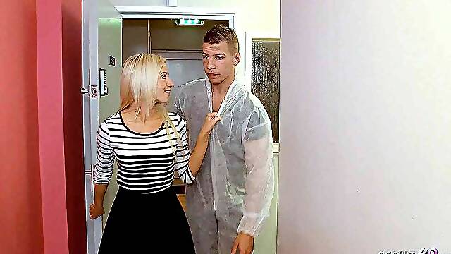 Skinny Office Girl Kiara Lord Gets a Secret Raw Fuck at Work