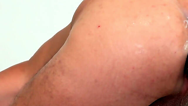 422 MILF Doctor Anal Pegging Pissing Fisting Vegetables