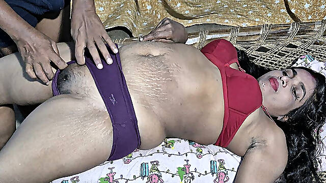 Collage Life Friend Monalisha and Her Classmate Sourav Meet After Long Time,sourav Applied Massage Oil Her Ass Boobs and Pussy