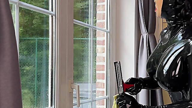 A Regular Day in My Rubber Life