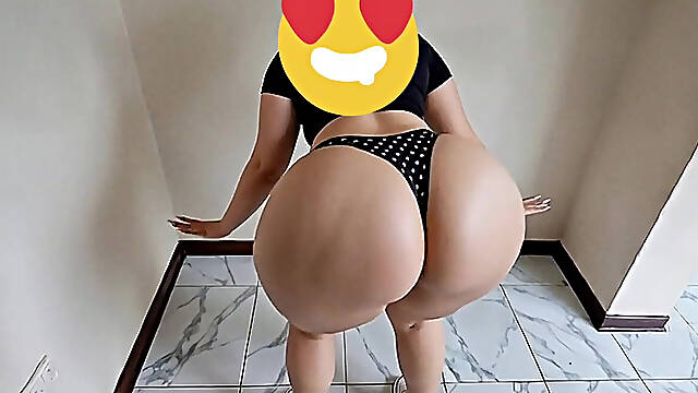 Look at this big-bootied woman's gorgeous thong!