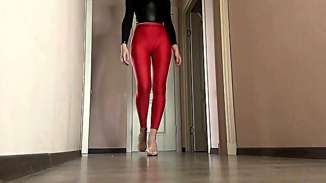 Heel Clicks Finger Snaps, Tight Leggings Domme Seamless Loop